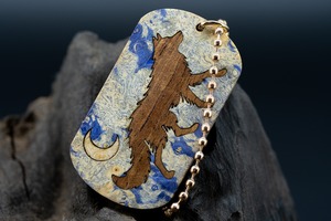 【カナダの象徴】ハードメープル瘤 スタビライズウッド ドッグタグ 象嵌 闊歩