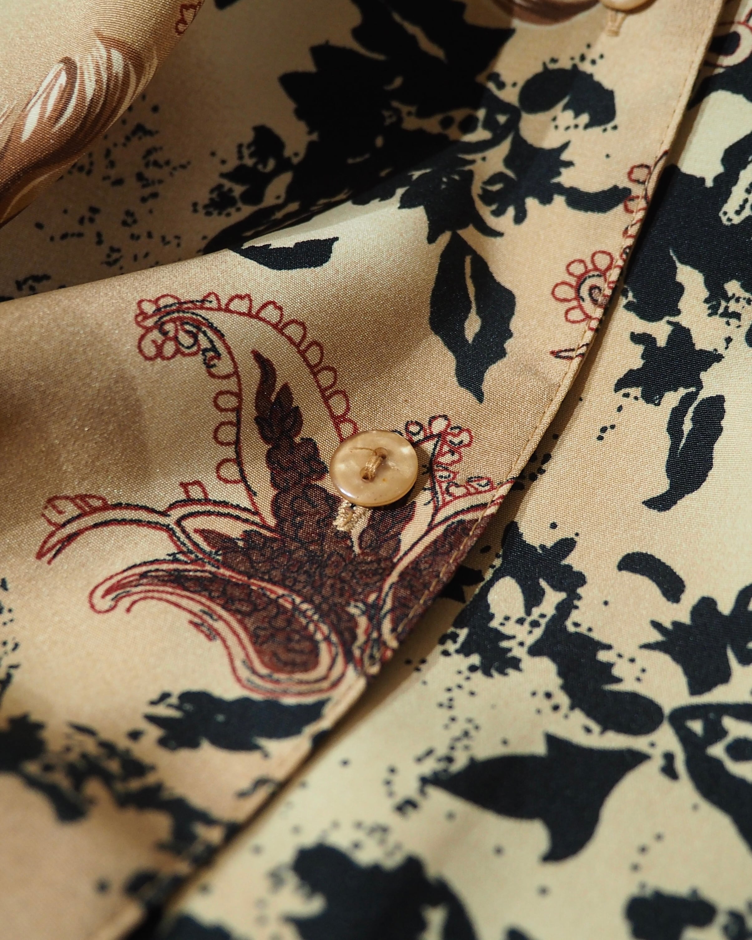Beautiful Classic Flower All Over Pattern Drape Open Collar Shirt