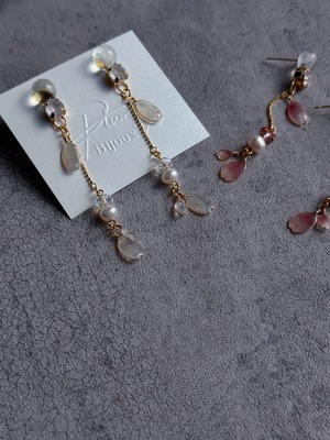 花びら揺れる桜ピアス/イヤリング