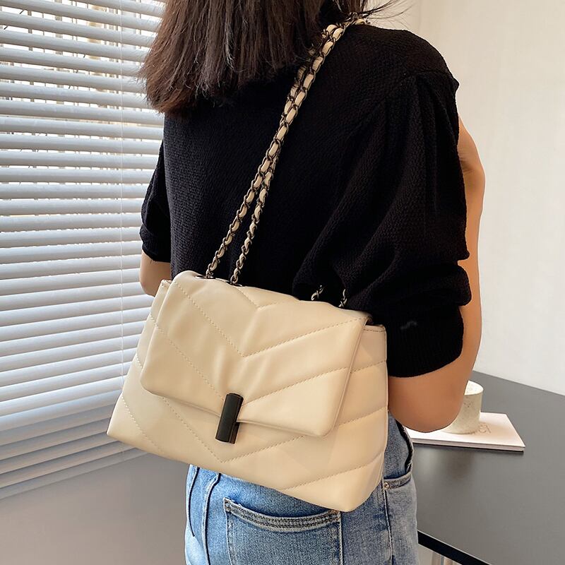 チェーン サマーレッド 夏物 スクウェア ハンドバッグ Tiancai_Wing_Bag60372326172