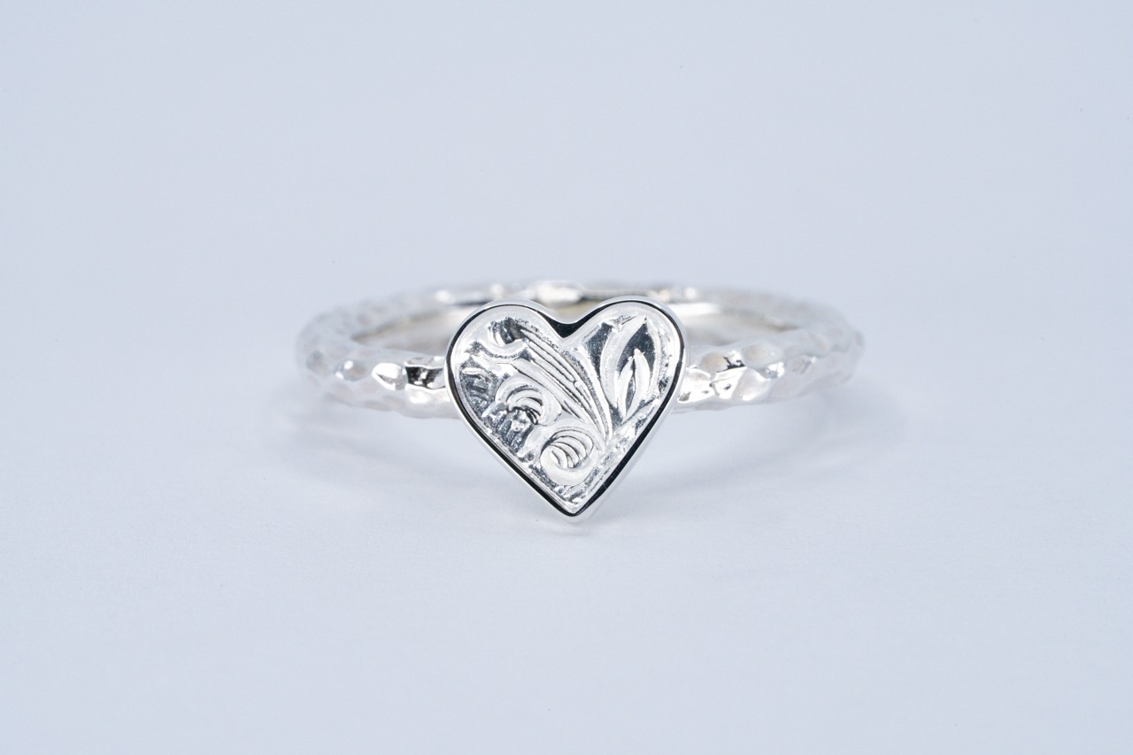 R-118 Arabesque Heart Ring
