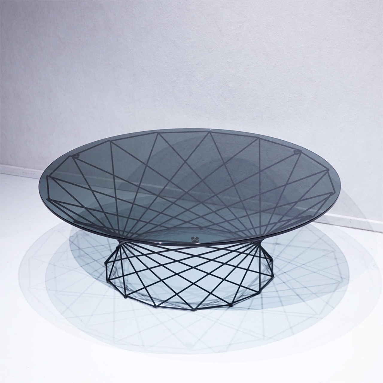 Walter Knoll Oota Coffee Table / MAARKET取扱 モダン デザイナーズ テーブル EOOS 名作 ウォルターノル オオタ コーヒーテーブル （関連:カッシーナ カリガリス）