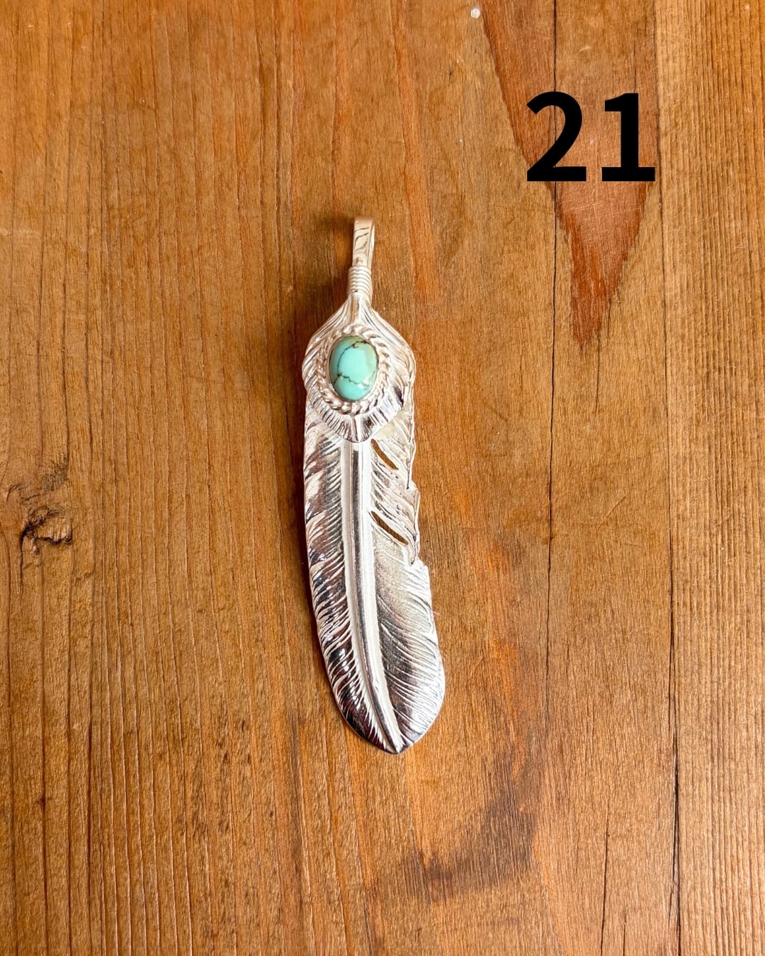 【NEWカラー入荷！】上銀銀縄天然ターコイズ付き特大フェザー（左向き）