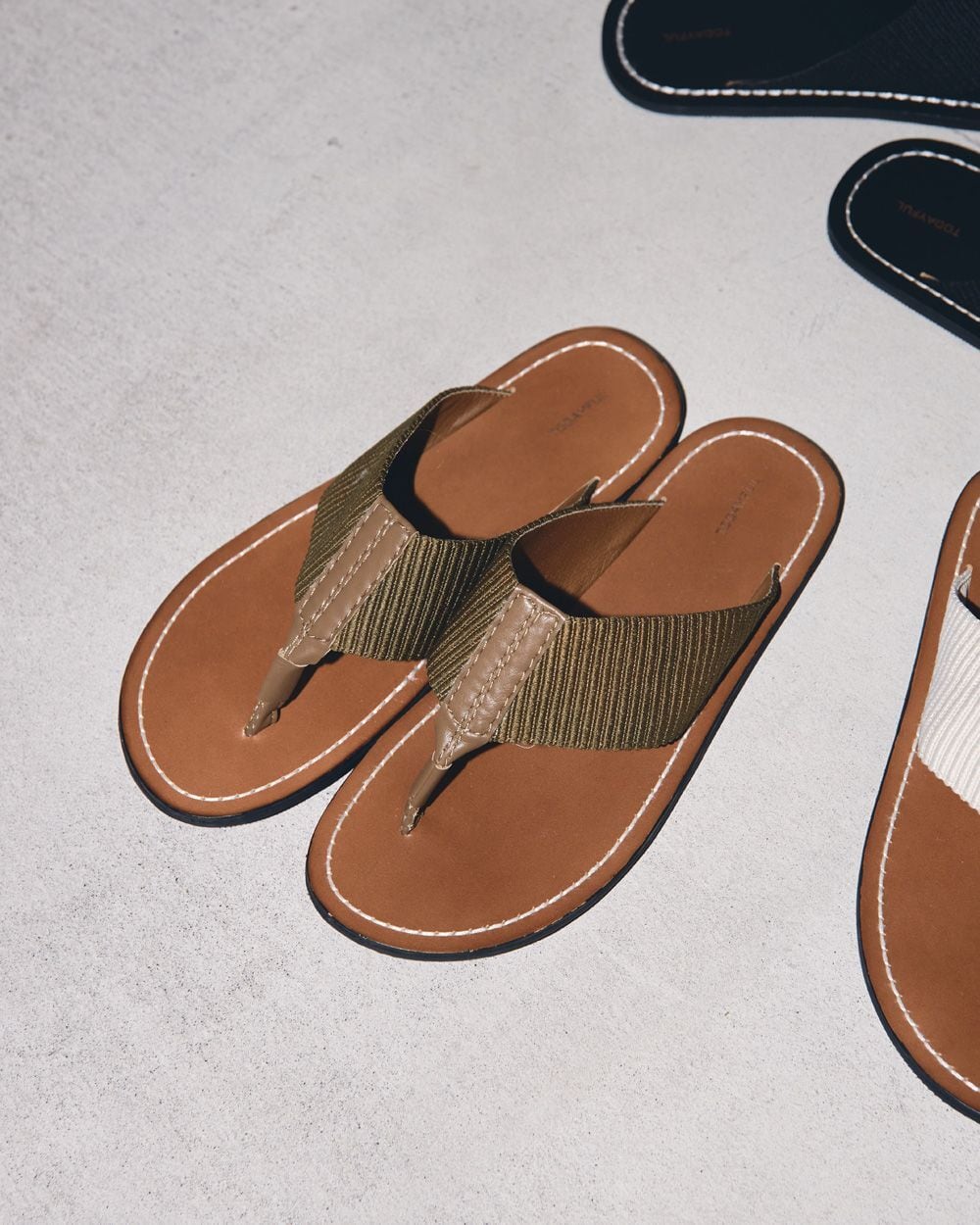 TODAYFULトゥデイフル Flat Tong Sandals   サウスオレンジ