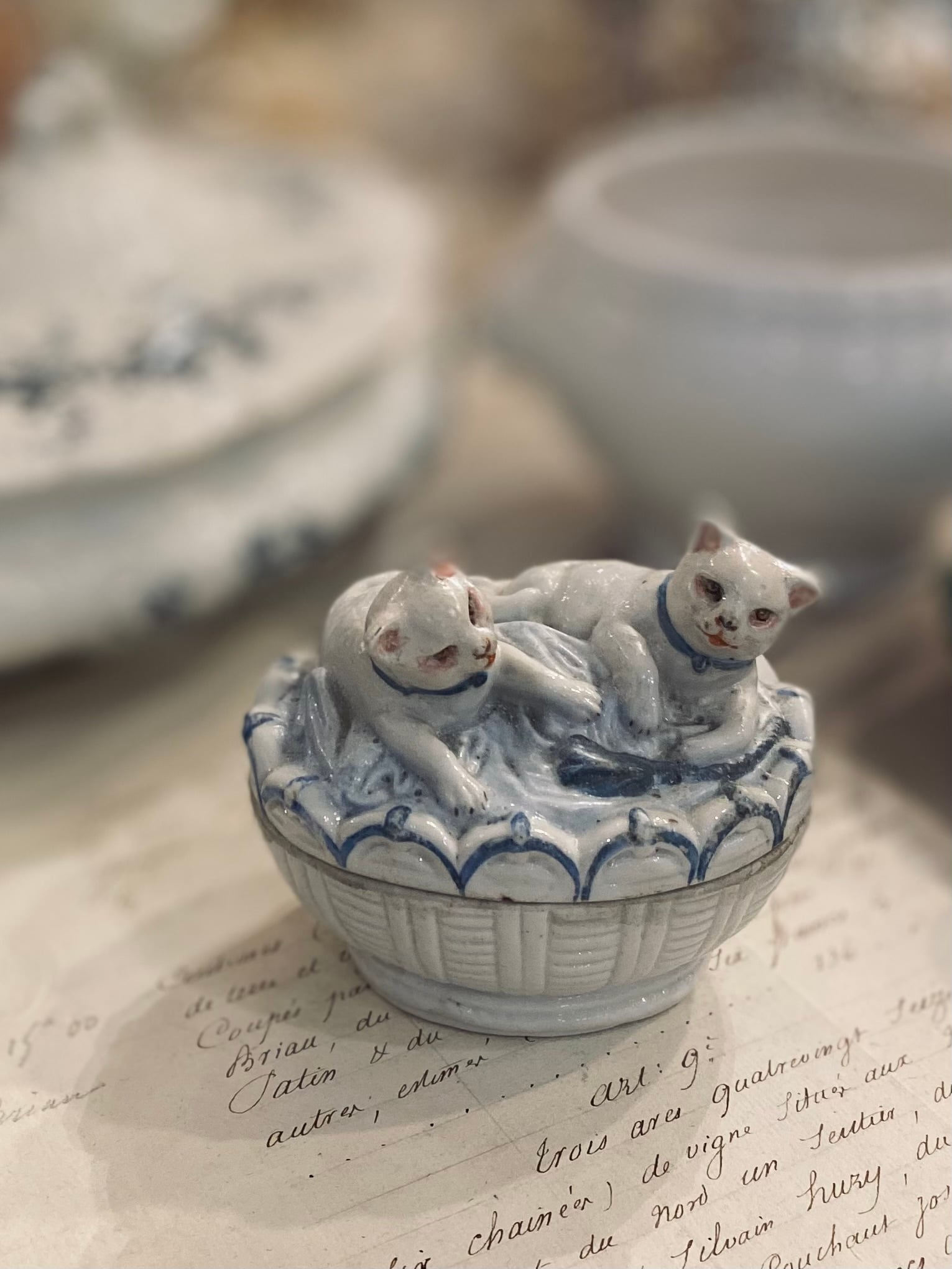 ヴィクトリアン ネコのトリンケットケース