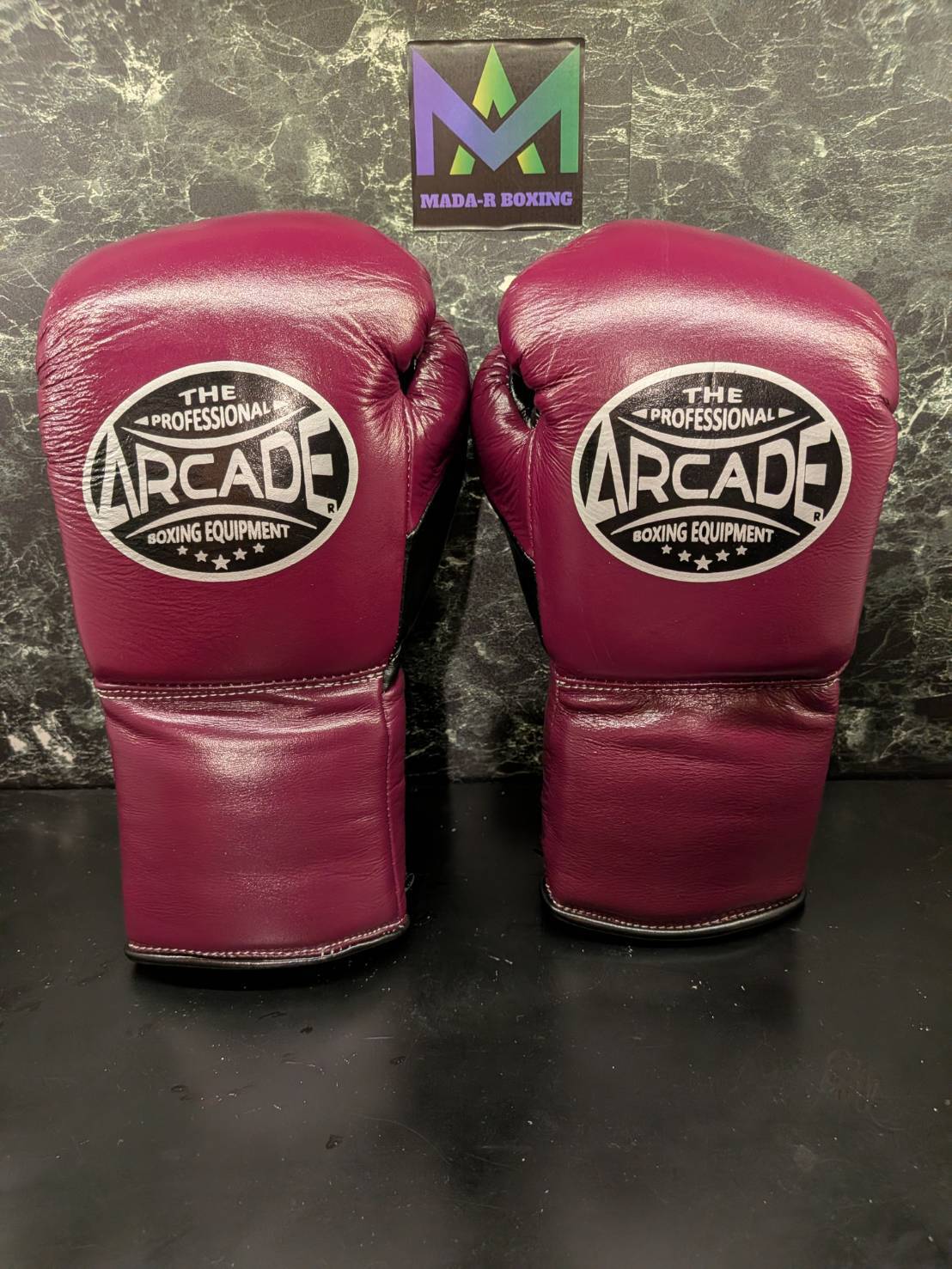 メイウェザーミット専用ミット ピンク×ブラック | MADA-R ＆ ARCADE JAPAN