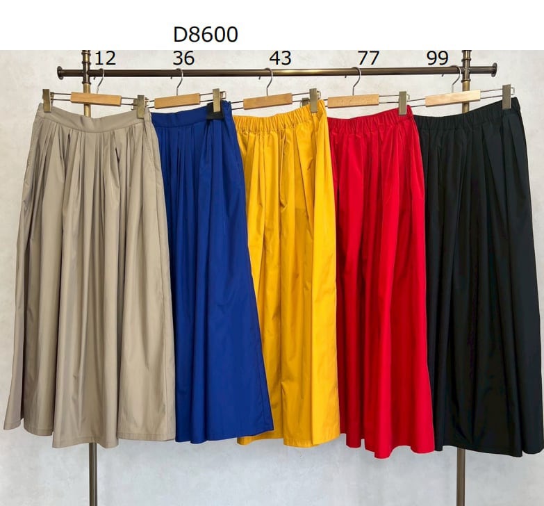 D8600　タフタスカート