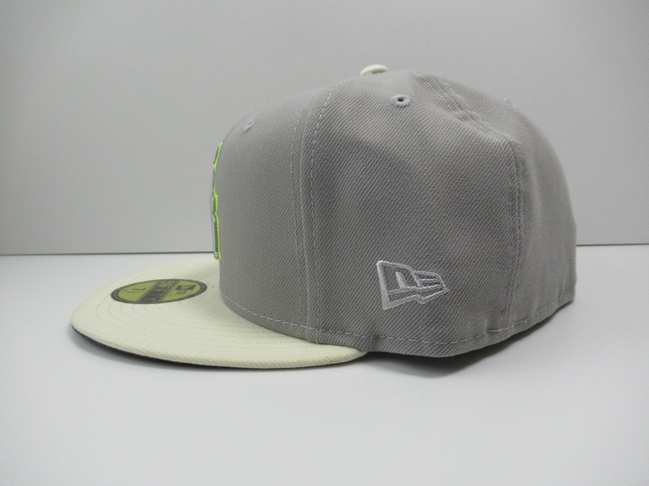 Exclusive NEW ERA 59fifty Chicago White Sox　シカゴ・ホワイト ソックス　GRAY×CHROME