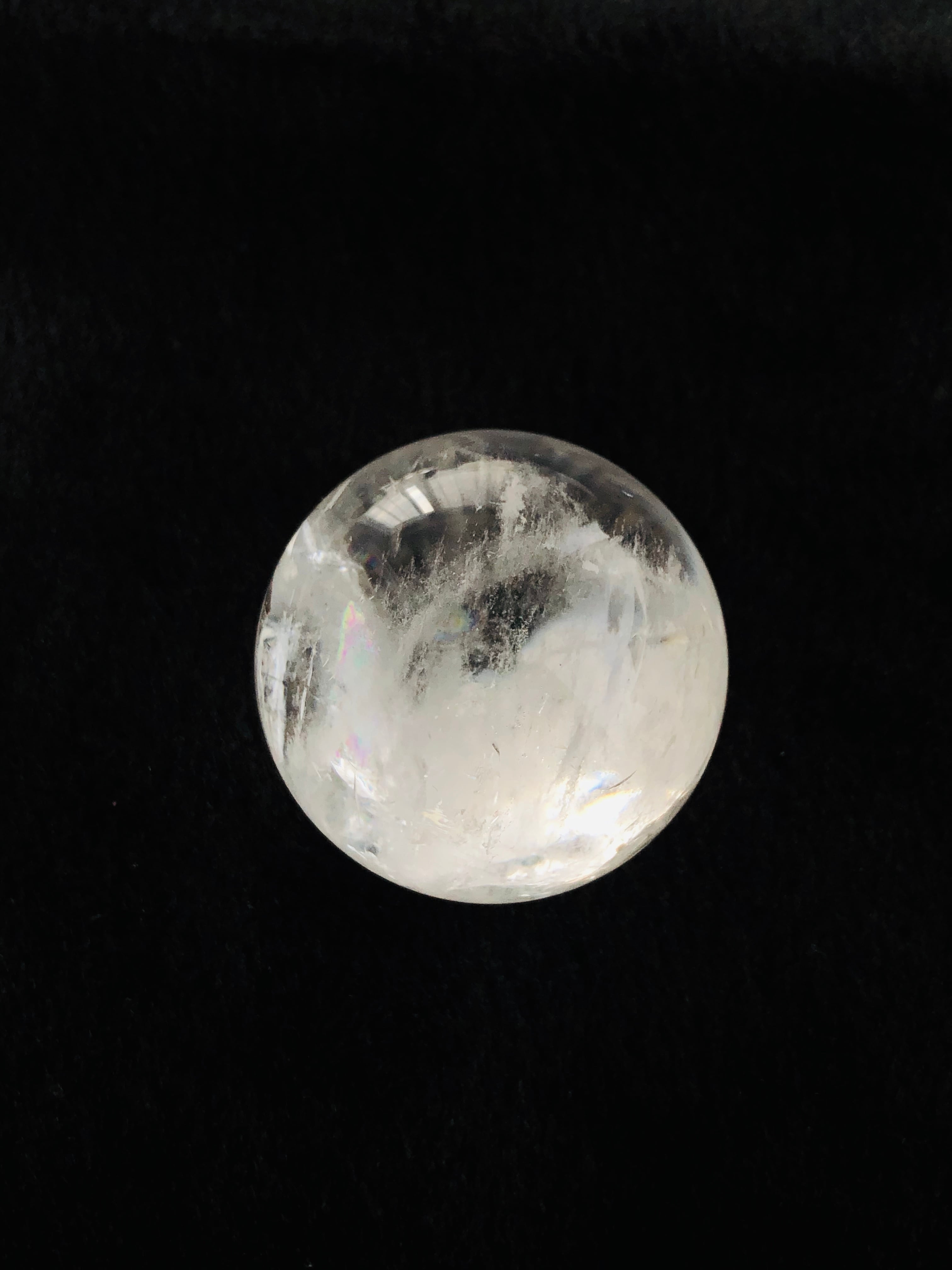 50mm！！幸せを呼ぶ♡虹入り水晶丸玉 | ヤマダウェブコム