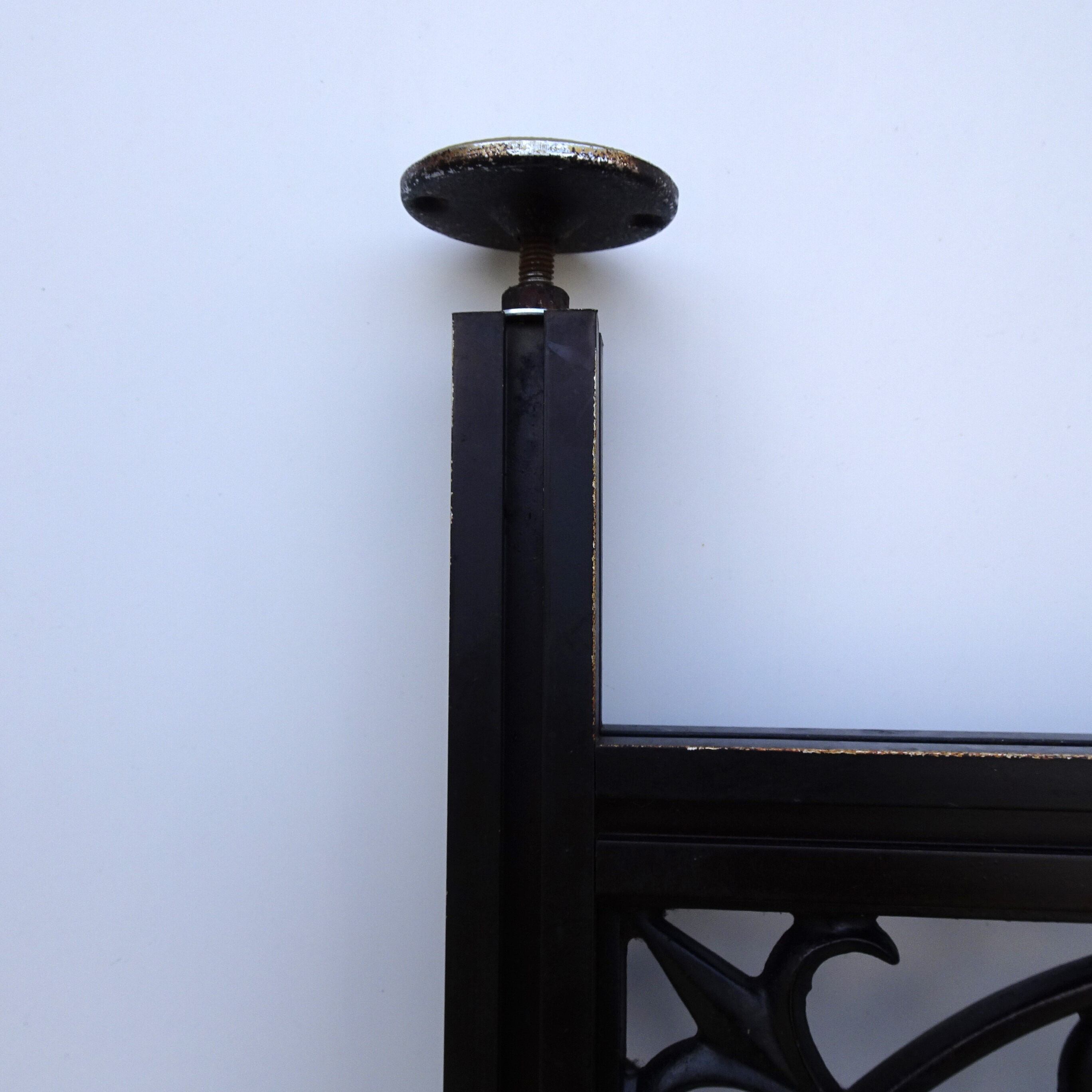 アイアンパーテーション1 | 純喫茶家具の村田商會