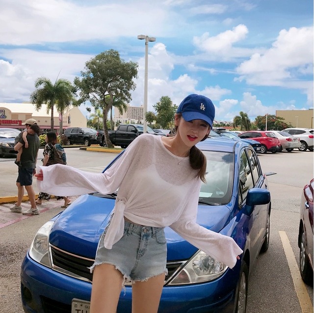 トップス Tシャツ カットソー レギュラー丈 袖あり 長袖 ラウンドネック ストレート スリット サイドスリット 透け感 シースルー かわいい 大人可愛い シンプル 大人 おしゃれ かっこいい 大人女子 こなれ感 ラフ スポーティー ラブリー キュート セクシー 無地 春 夏 20代 30代 レディース 女性用 ママ 学生 通学 デート お出かけ お泊まり 休日 アウトドア イベント リゾート 旅行 海 プール ショッピング 着回し 普段使い 重ね着  スタイル サイズ ワンサイズ 色展開  ホワイト