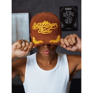 【DRIP6848】STKD Script Logo Laurel Embroidery Corduroy Cap