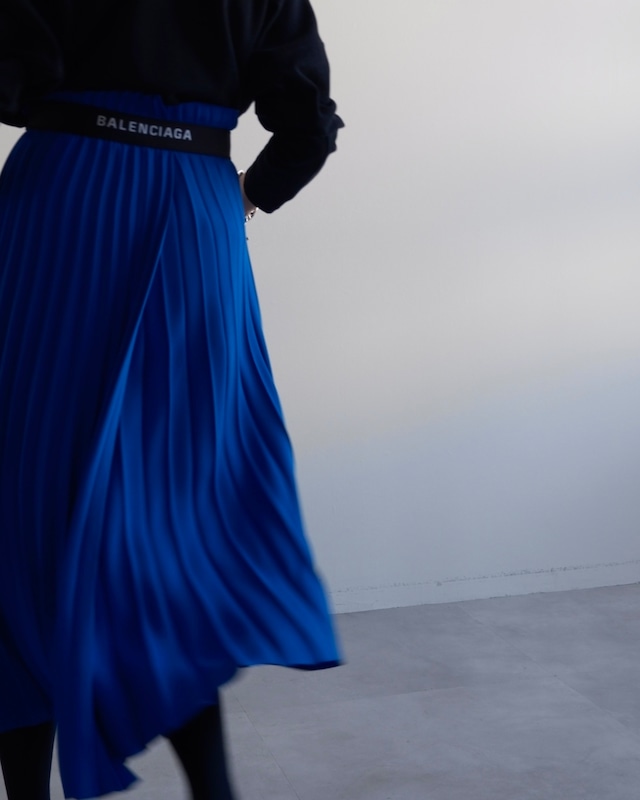 BALENCIAGA by  Demna Gvasalia　PLEATED ASYMMETRIC SKIRT