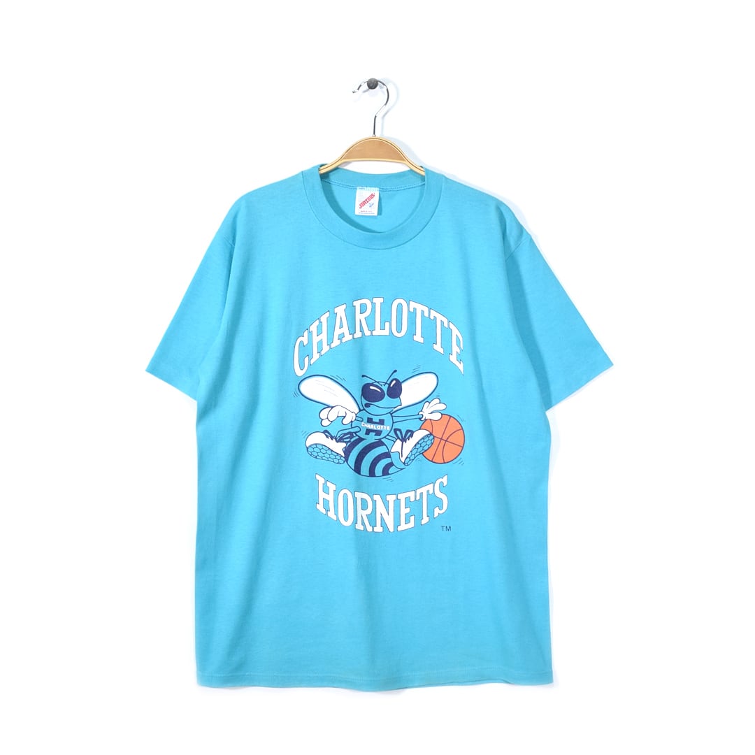 80s NBA シャーロットホーネッツ USA製 ヴィンテージ Ｔシャツ 蜂 バスケ 水色 CHARLOTTE HORNETS サイズL 古着 @BZ0157