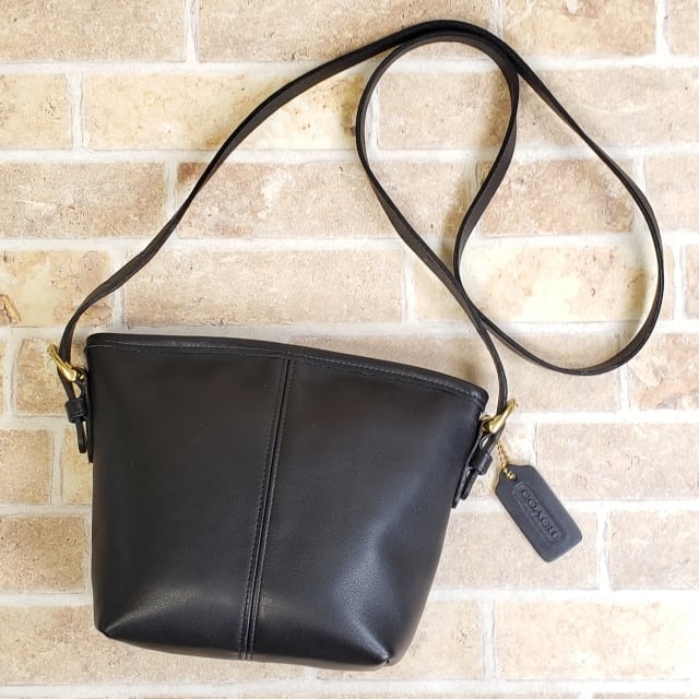 美品 オールドコーチ ☆ USA製 レザー ショルダーバッグ ブラック 小ぶり COACH | gypsophila powered by BASE 美品 オールドコーチ ☆ USA製 レザー ショルダーバッグ ブラック 小ぶり COACH | gypsophila powered by BASE