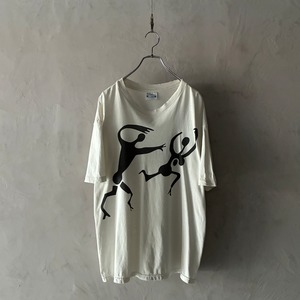 90's human art T-shirt