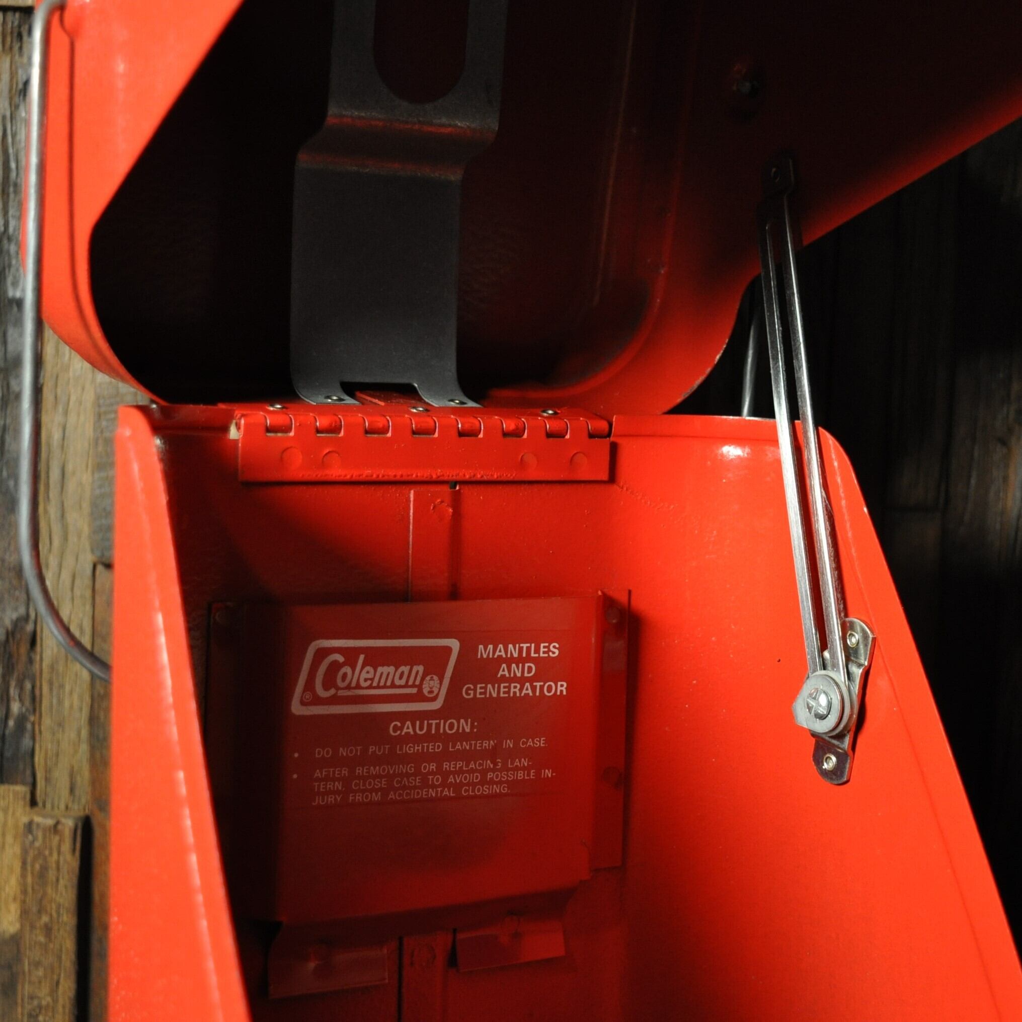 コールマン ガルウィング メタルケース レッド ビンテージ 200A適合
