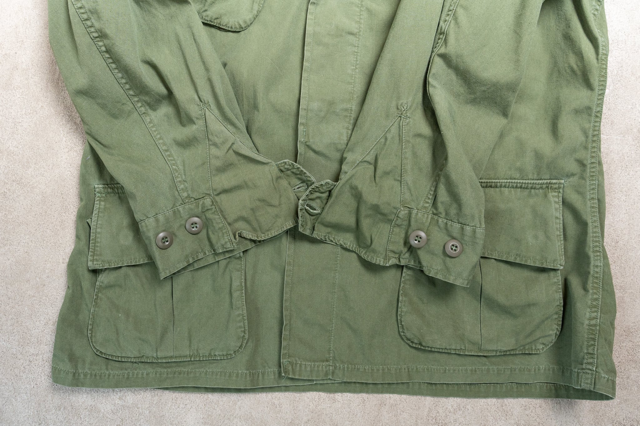 L-R】U.S.Army 60's Jungle Fatigue Jacket 3rd OG-107 L-R】U.S.Army 60's Jungle Fatigue Jacket 3rd OG-107