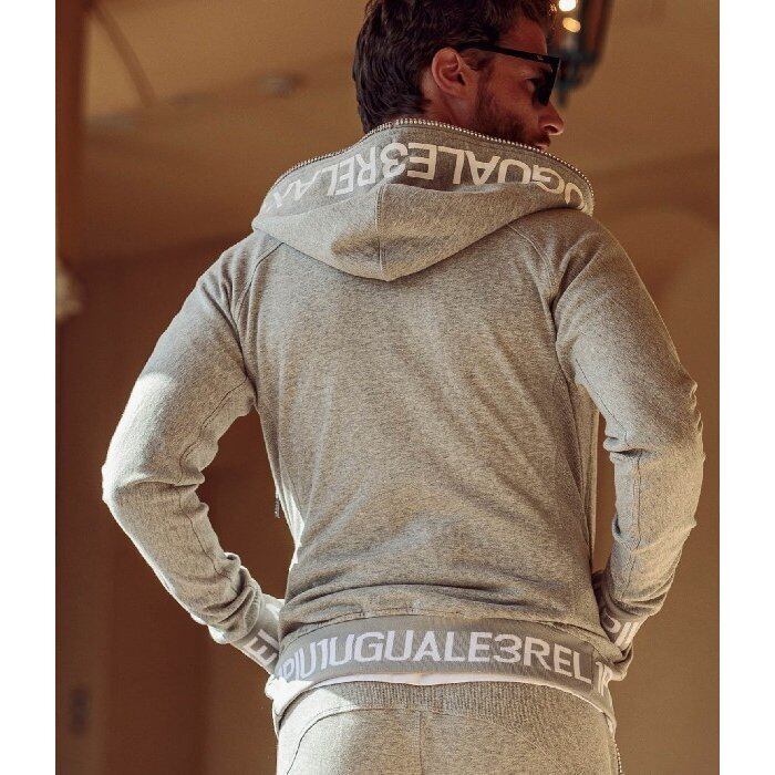 1PIU1UGUALE3 RELAX ウノピゥウノウグァーレトレ リブロゴパーカー