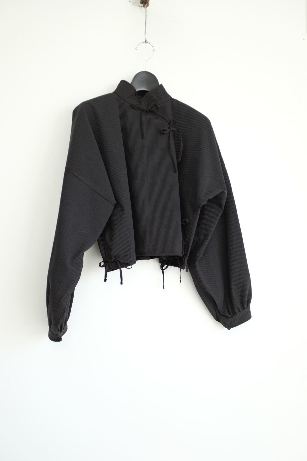 [WRYHT]ORIENTAL FRONT CROPPED JACKET BLACK | YES-姫路の美容院と服のお店YES(イエス)です。  powered by BASE
