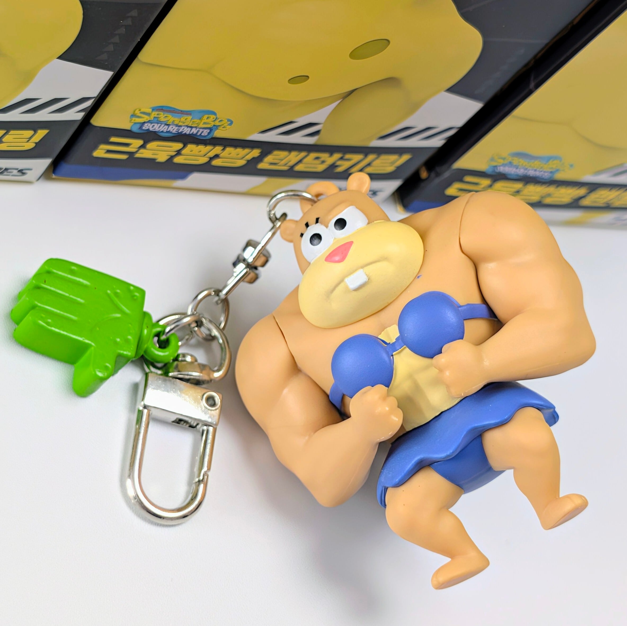 ⚡️KOREA Exclusive⚡️【 SpongeBob SquarePants ( スポンジボブスクエアパンツ ) 】※未開封1個での販売 / 韓国限定‼️筋肉パンパン マッスルランダムキーリング / マスコット〚アメリカン雑貨 アメトイ〛
