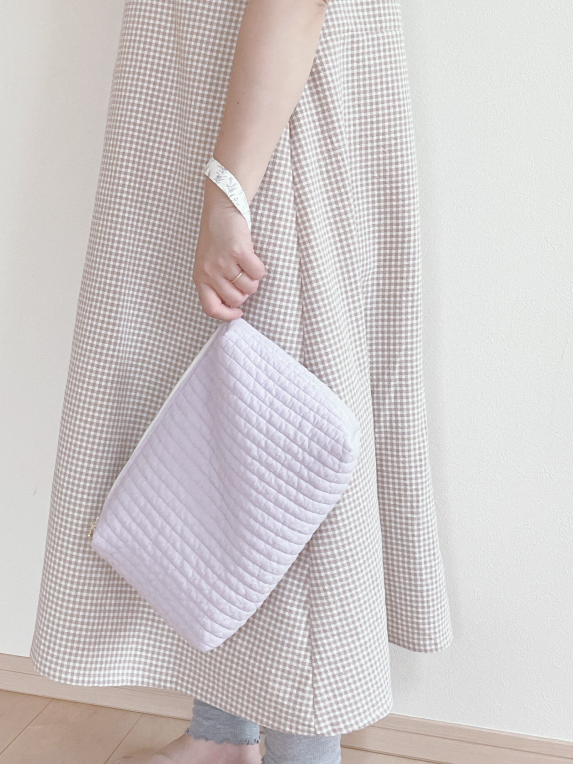 マルチポーチ ショルダーバッグ オムツポーチ(ピンクゴールドの月と森