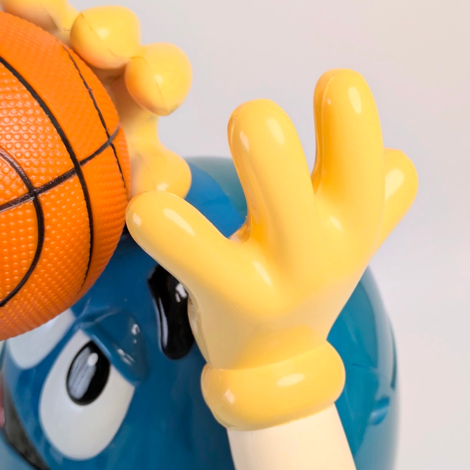 ☆ VINTAGE JUNK ☆【 m&m's  ( エムアンドエムズ ) 】BASKETBALL BLUE / Dispenser / キャンディディスペンサー 〚アメリカン雑貨 アメトイ〛