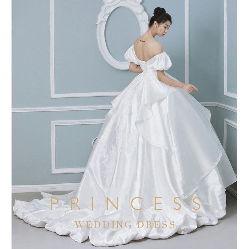 ウエディングドレス ホワイト プリンセスライン 光沢サテン フレアスカート 結婚式/披露宴 教会式 高品質！ 華やか