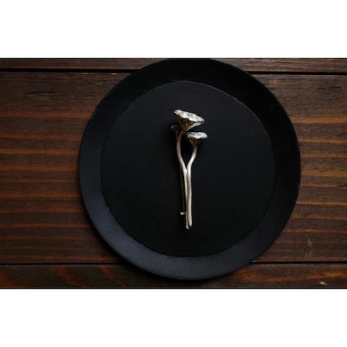 Nakamura Nazuki Accessory｜ brooch 蓮の実（silver）