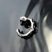 SKULL HOOP EARRING / スカルフープピアス