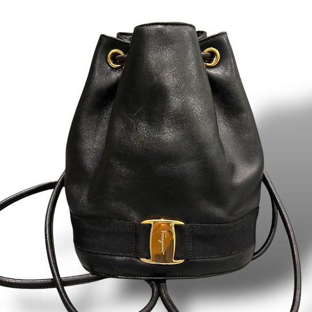 Salvatore Ferragamo フェラガモ リュック ブラック ヴァラリボン
