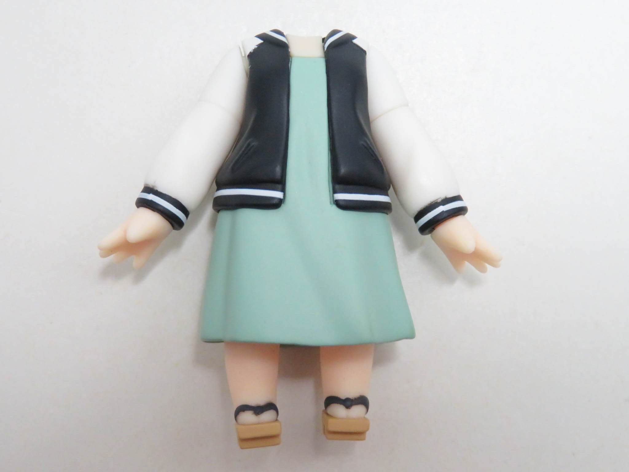 再入荷(A-ランク)【2269】 廣井きくり 体パーツ 私服 ねんどろいど