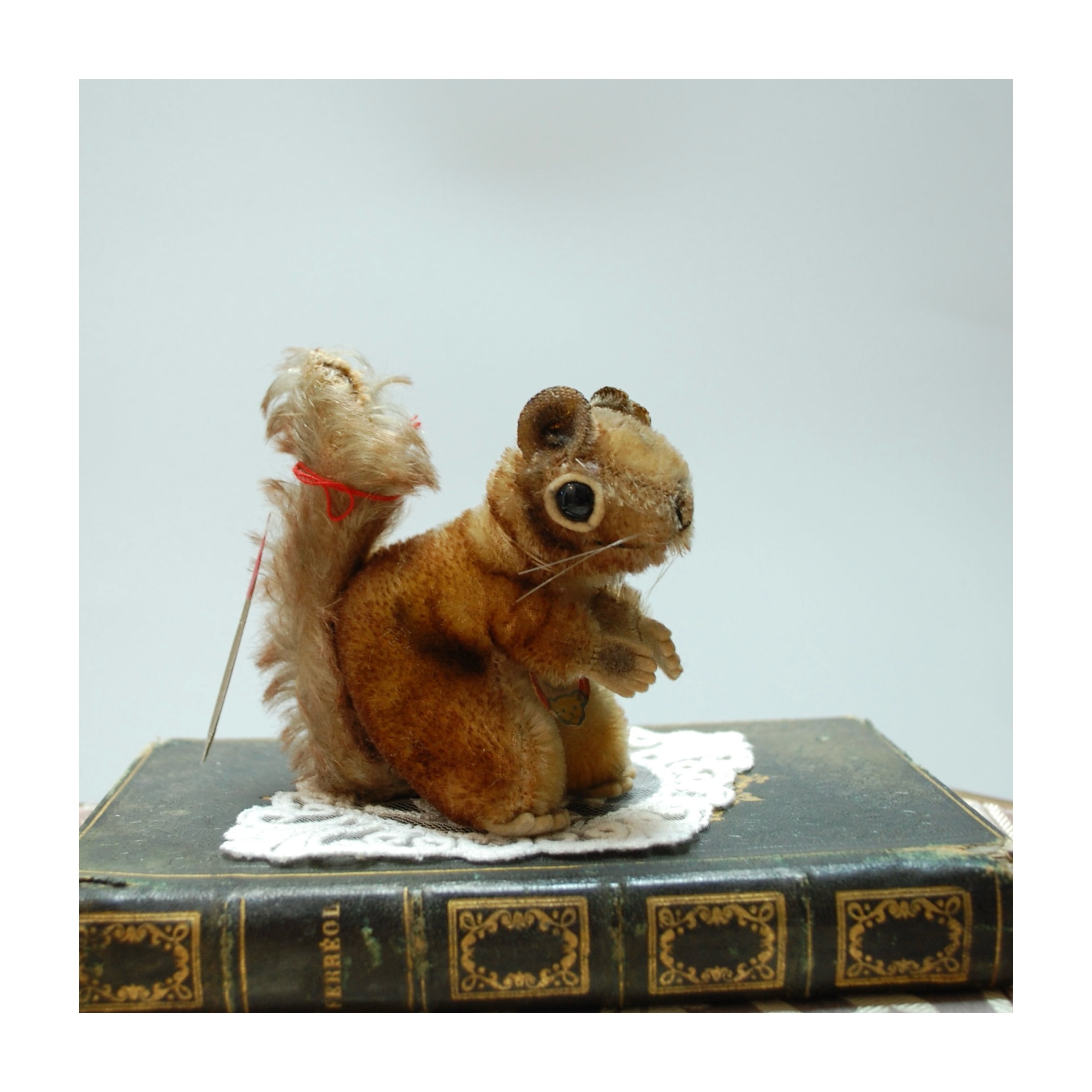 シュタイフ　犬　ぬいぐるみ　ペキニーズ　テディベア　ビスクドール　ジュモー antique Steiff ペキニーズ ぬいぐるみ | 兎に花草