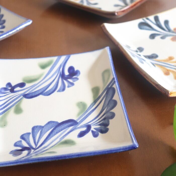 やちむん 陶眞窯 四角皿 唐草 Yachimun Square plate #416 | 和食器の