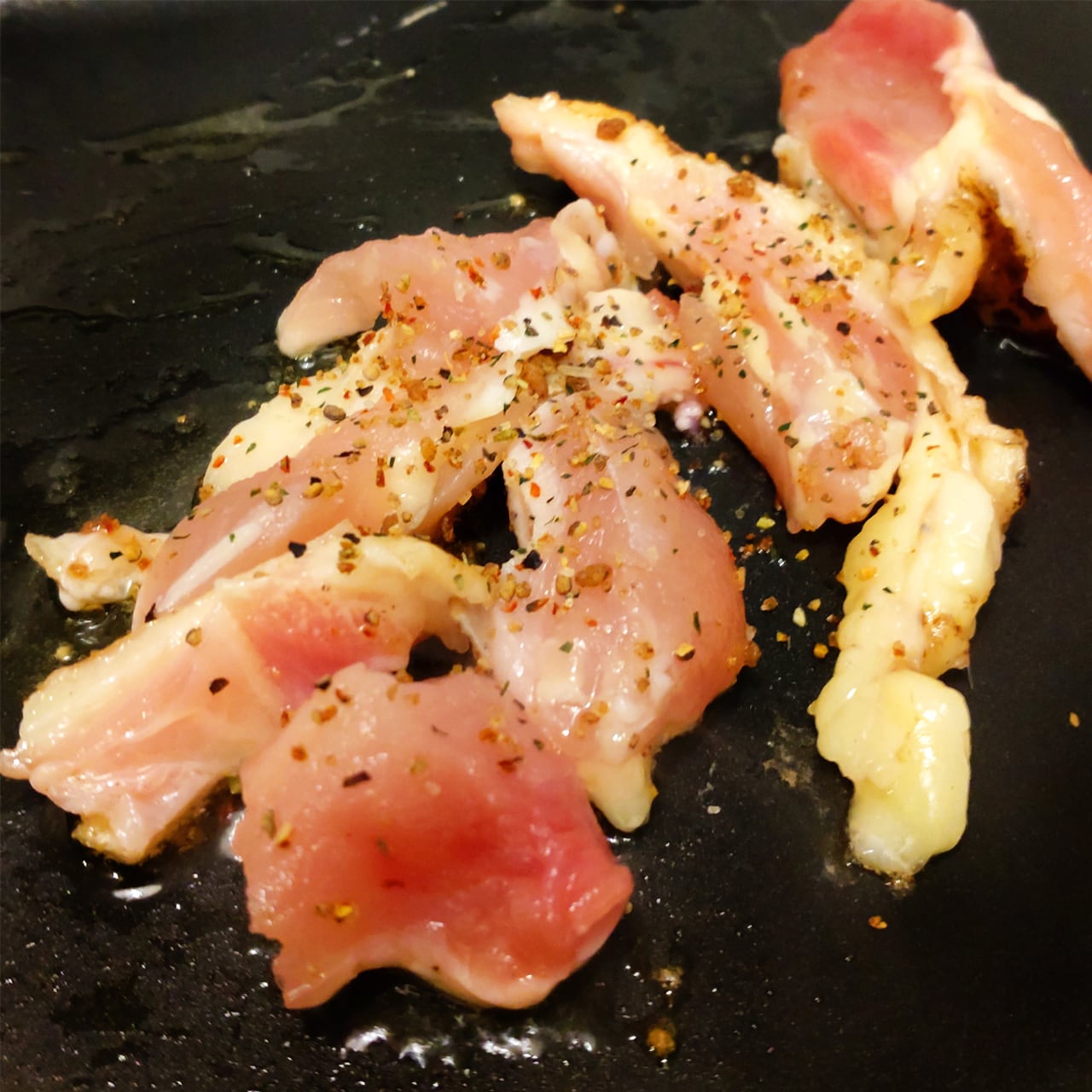 自家製オリジナル☆魅惑の万能スパイスは『コレ。』【薩摩知覧碾茶入り