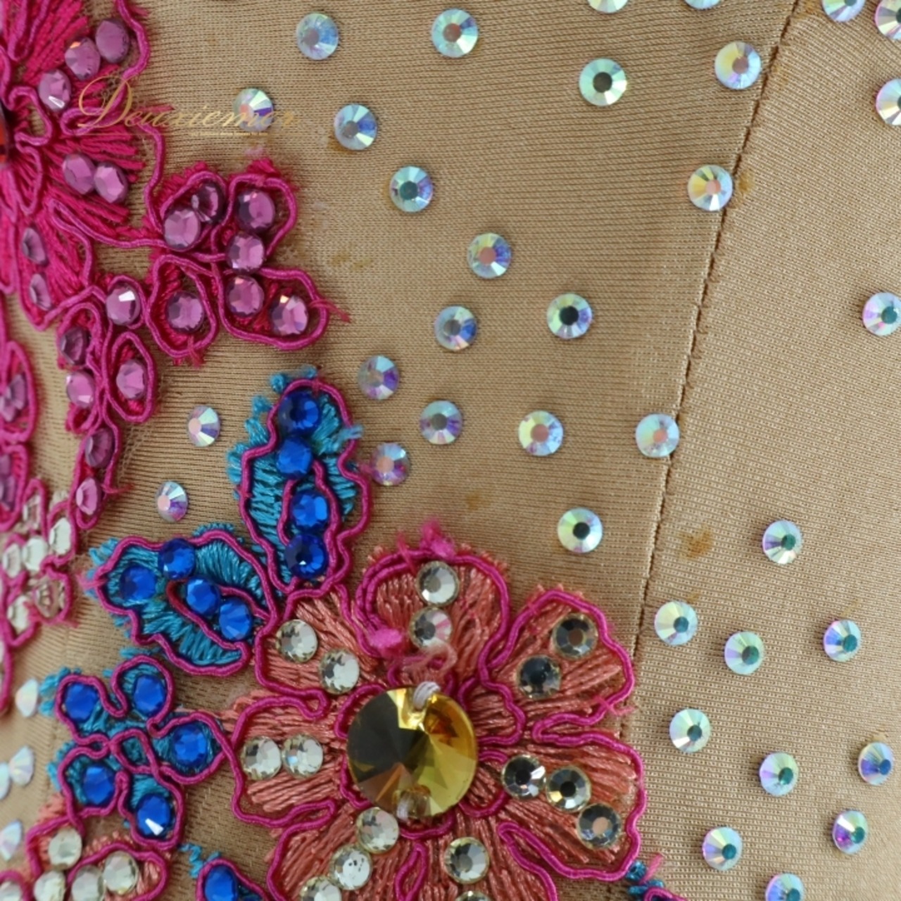 社交ダンス 衣装 スタンダードドレス スタンダード ドレス ワンピース ピンク フロート レース 刺繍 ユンダンス Yun dance パーティ 発表会 ベージュ系 ピンク系 ゴールド系 社交ダンス衣装 ダンスドレス フラワー刺繍 優しい色合い おしゃれデザイン 舞台衣装 刺繍ドレス カラードレス ゴールドベージュ系