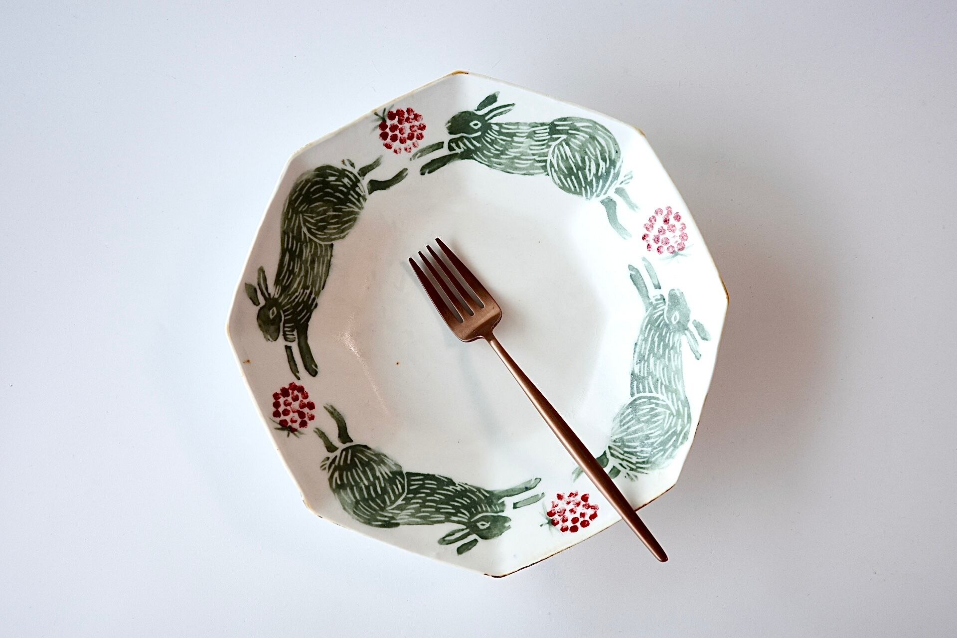 2152様感謝‼️いいとこどり‼️Dragon❌あじさい桐に蝶菊　七寸皿＆膾皿の2客 ファッションアイテム人気ランキング 2152様感謝‼️いいとこどり