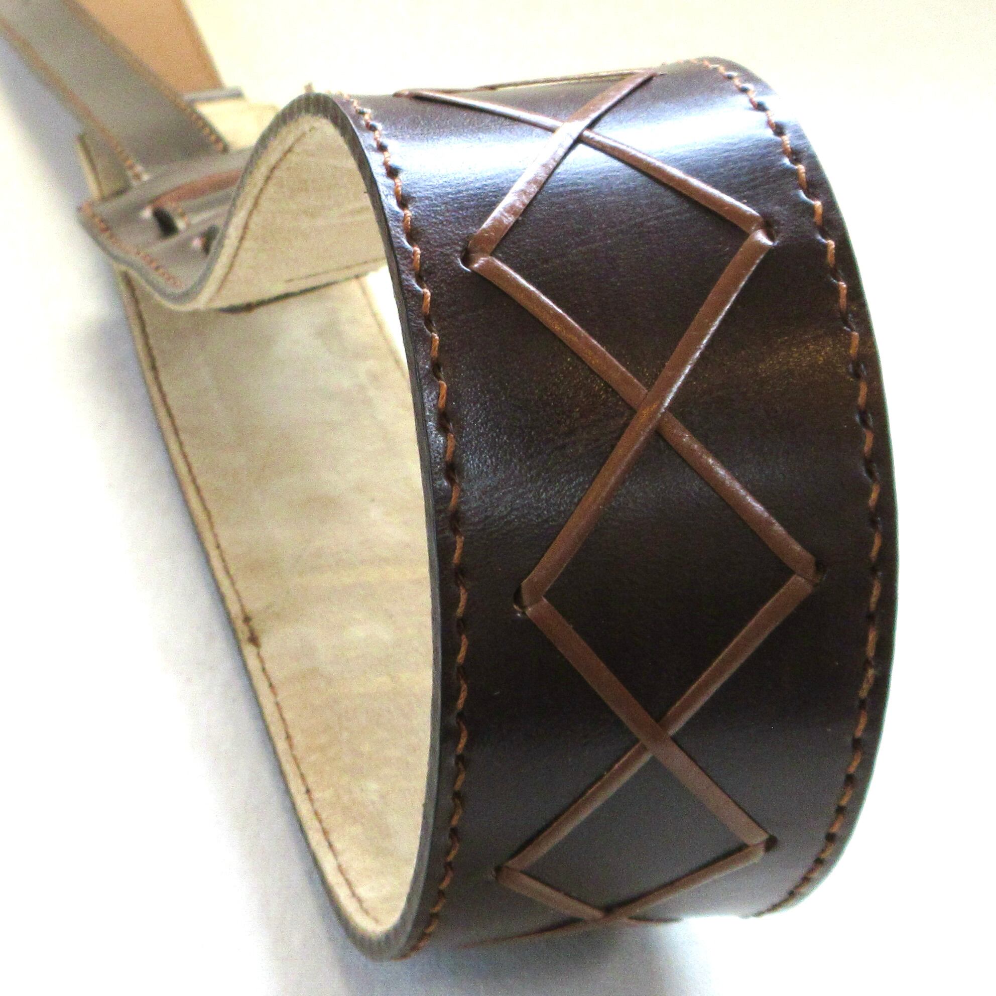 本革製ギター・ストラップ（角鋲／ブラウンレザー）st220 | wizardleather
