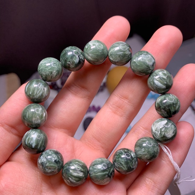 4.艶が綺麗✩セラフィナイトブレスレット