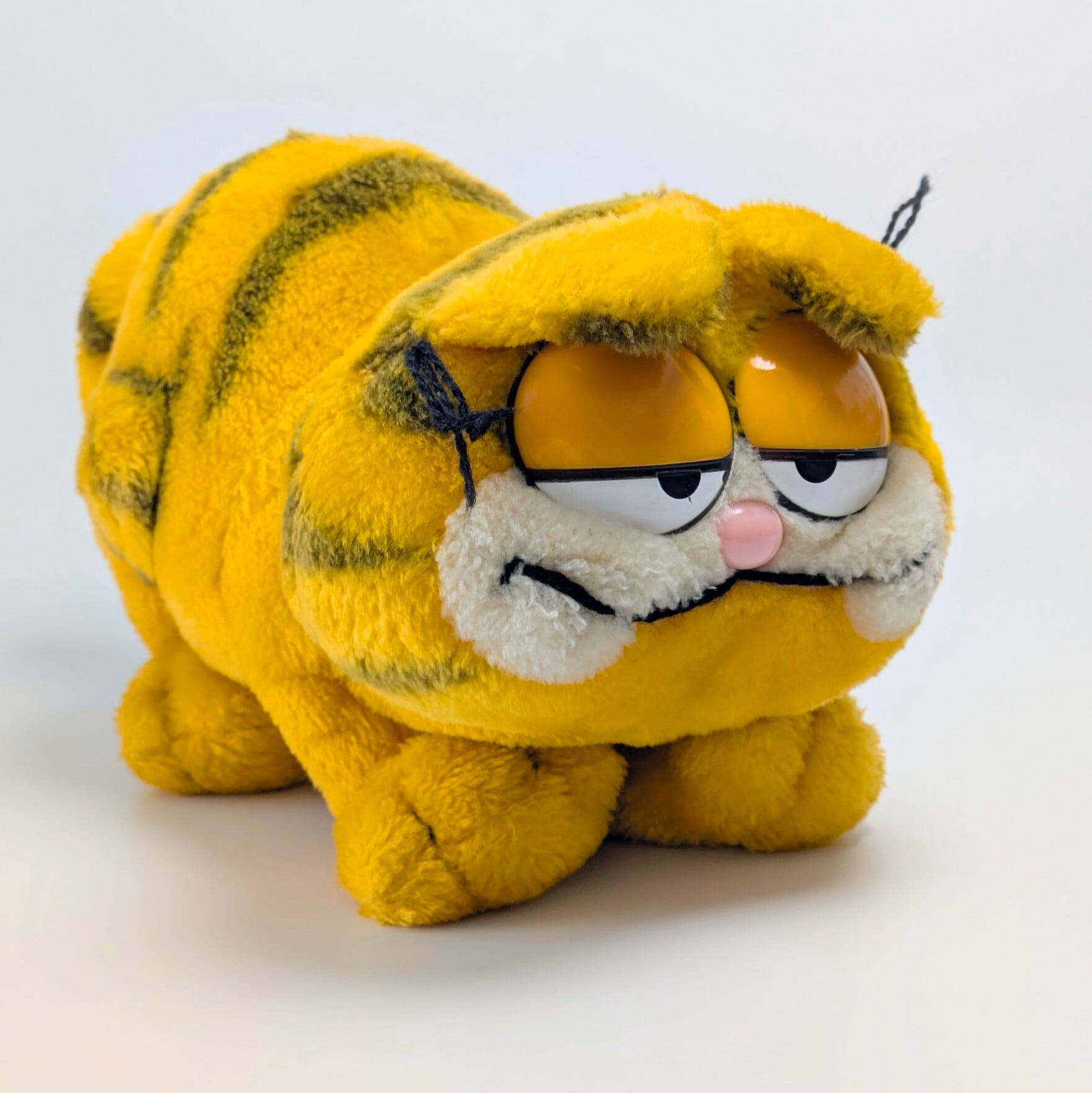 ☆ VINTAGE 1980年代初期 ☆【 Garfield ( ガーフィールド ) 】『 ガーフィールド四つ足立ち 』ぬいぐるみ プラッシュ plush 1980年代年製 〚アメリカン雑貨 アメトイ〛