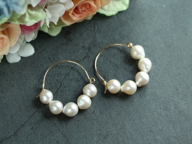 14kgf-whip pearl cradle pierced earrings