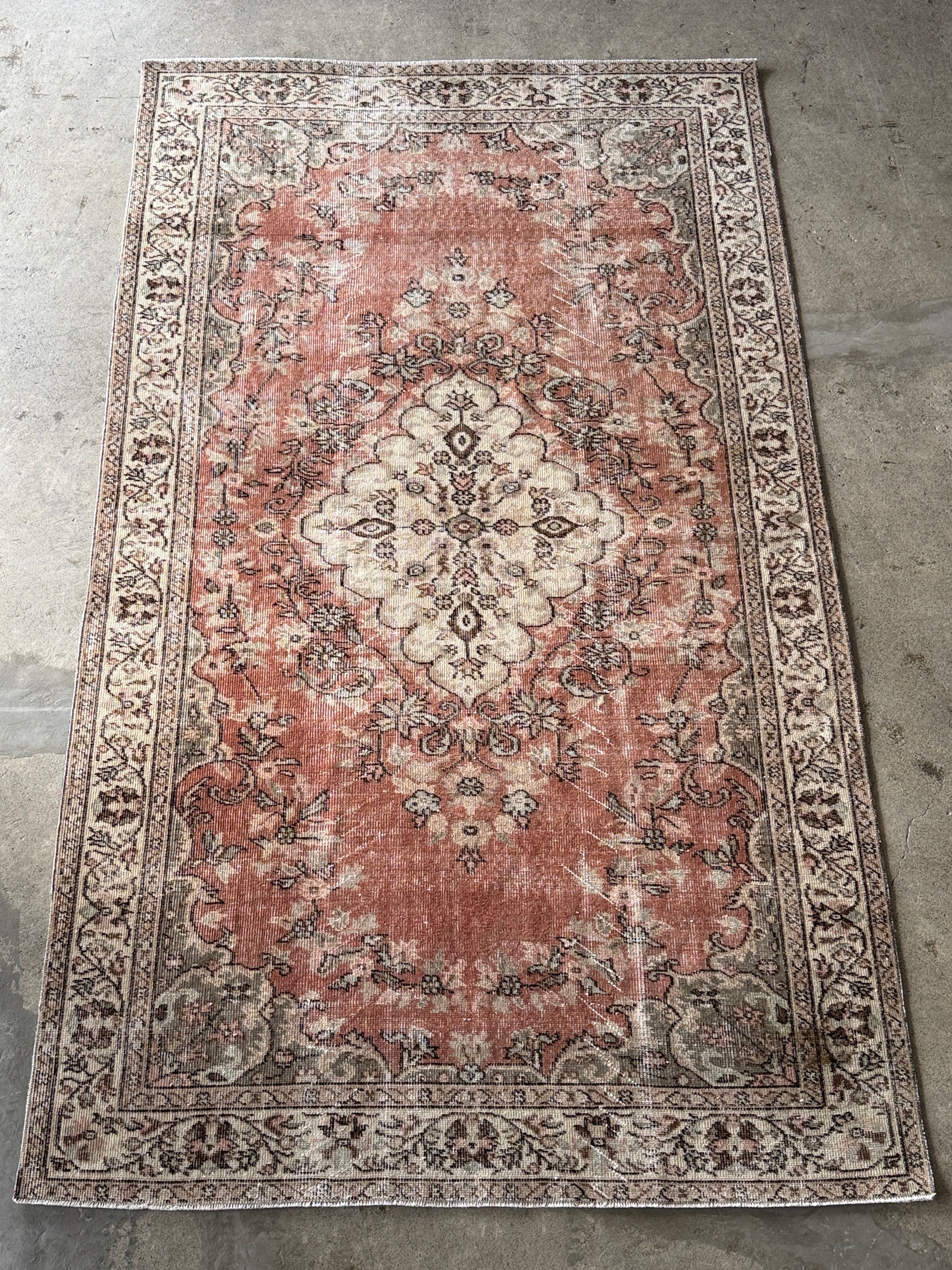 Antiques&Crafts880