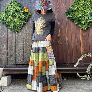 たっぷりパッチワークスカート