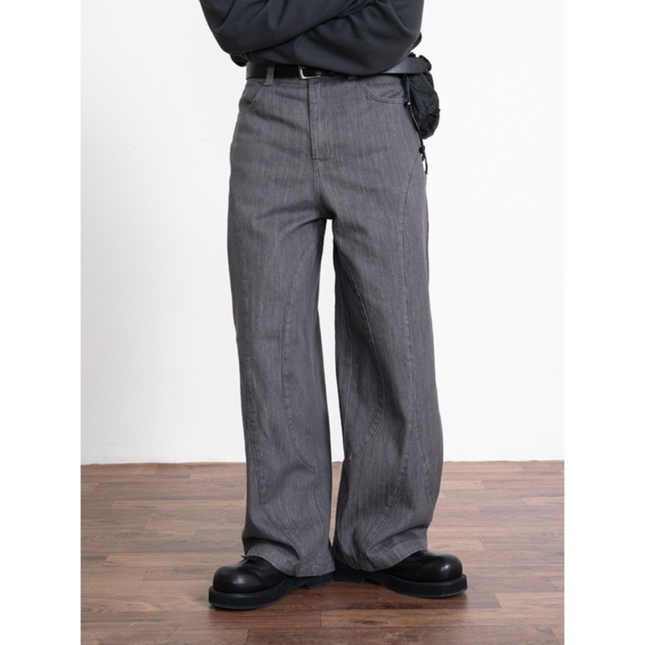 ライトグレー裾ベルトデニム　959