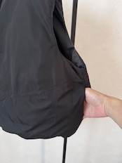 【予約1週間】ノーカラーマットファイバーダウンvest/ブラック