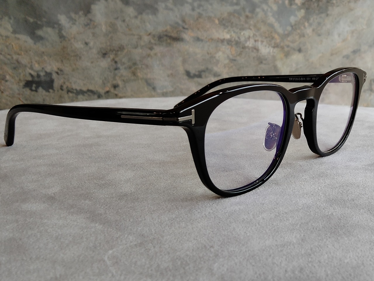 TOM FORD EYEWEAR(トムフォード)「TF5725-D-B-N/001」BLACK//メタル  