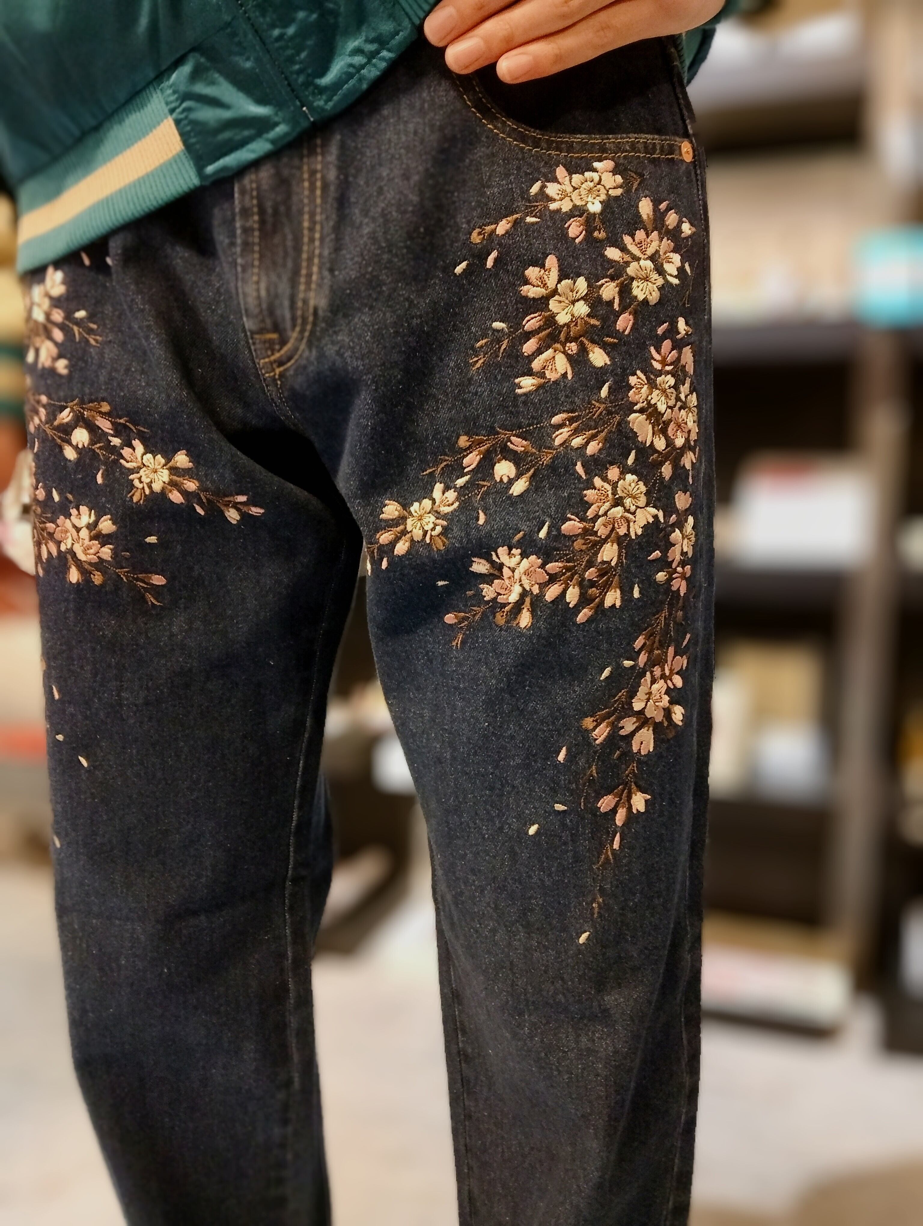 新入荷 新品 SP-001 桜刺繍デニムパンツ インディゴ 32/34/36/38/40/42