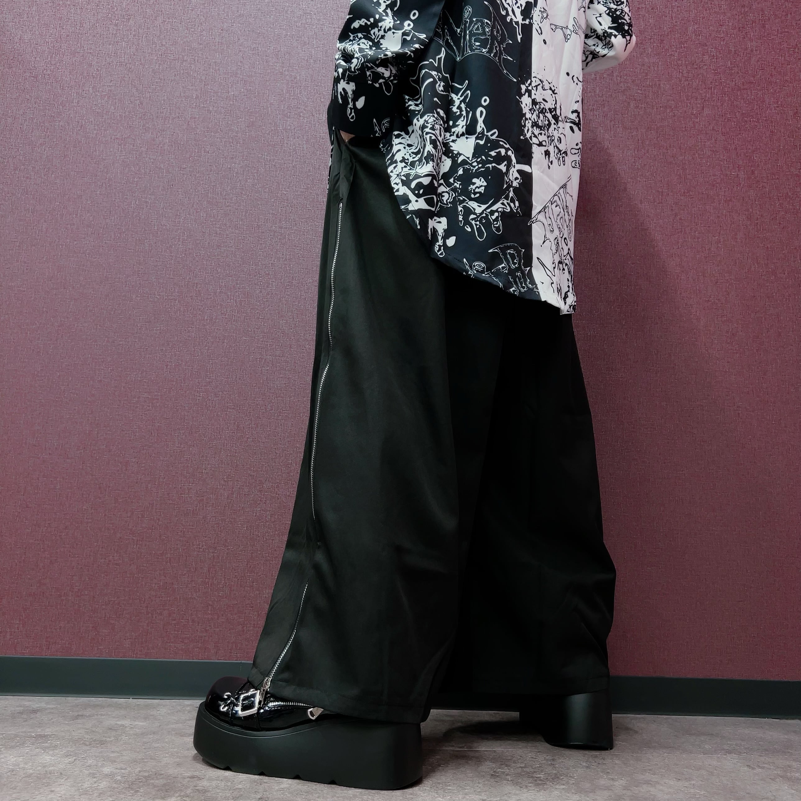【九尾】 2WAY SIDE ZIP WIDE PANTS【九尾×PLUM】 | NIER CLOTHING
