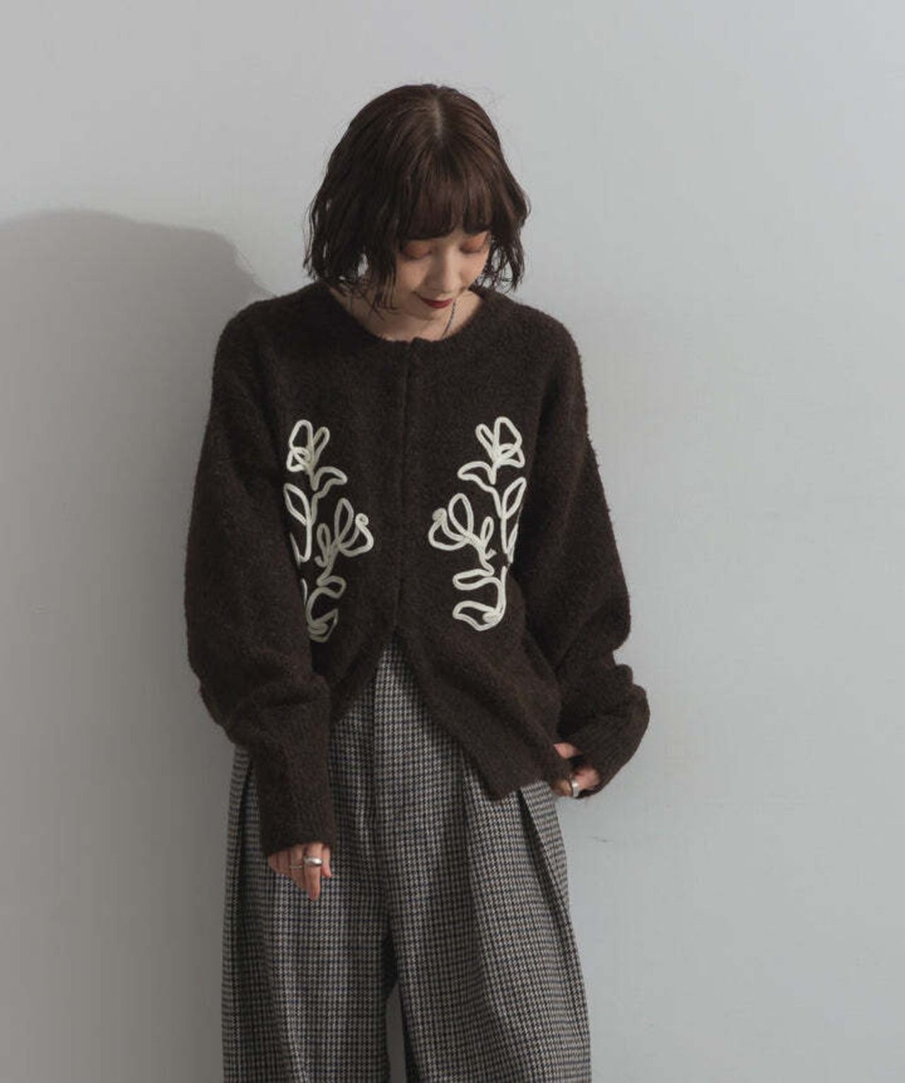 HD255009 テープ刺繍ニットカーディガン black