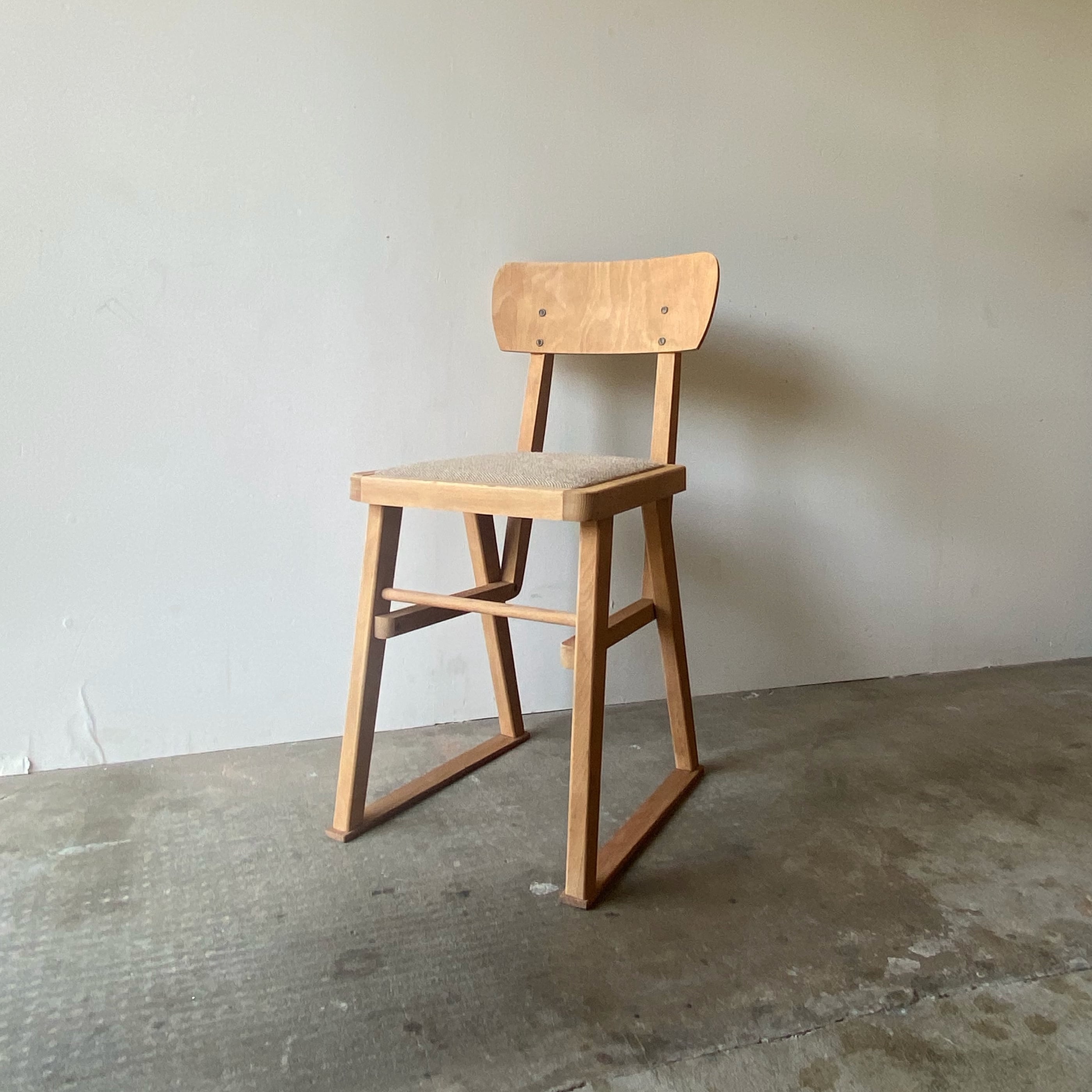 木の椅子　0856